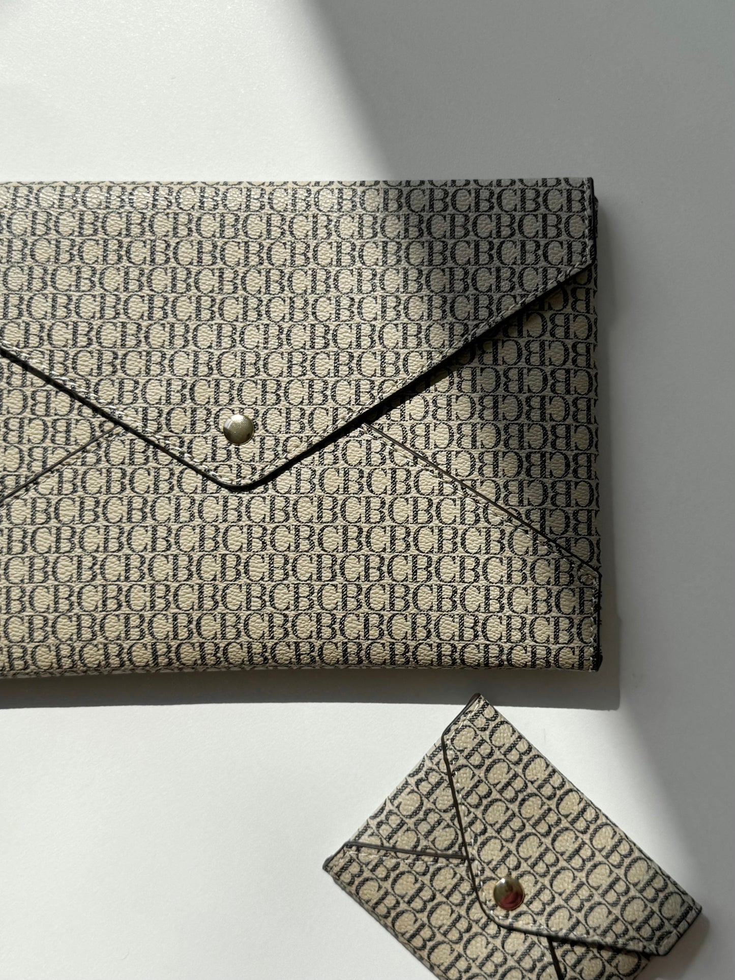 Chrisbella twin pouch medium