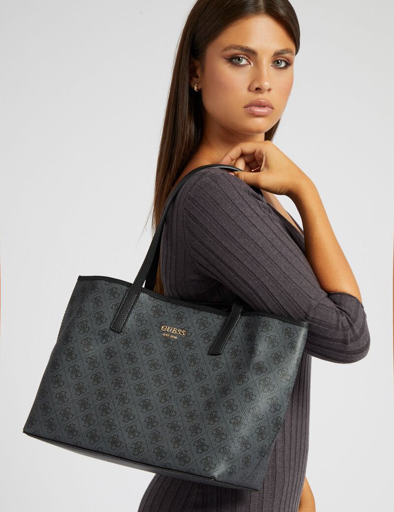 جيس توت باغ قطعتين